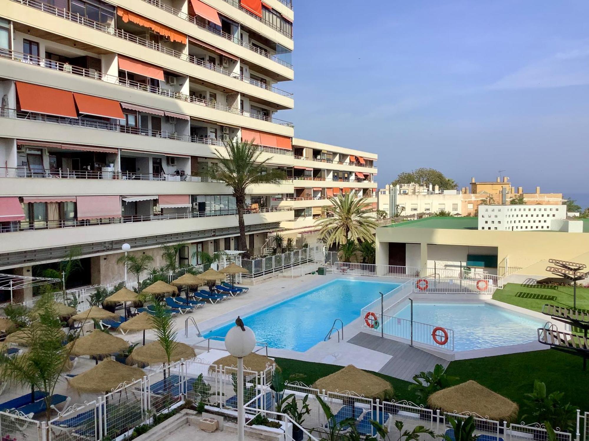 Apartamento La Nogalera Modern And Spacious With Pool And Sea View